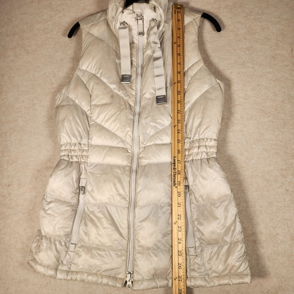 Athleta Women's Cream Quilted Down Filled‎ Vest Full Zip Sleeveless Puffer - Picture 5 of 13